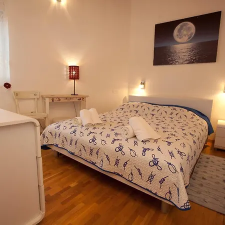 Guc Apartment *